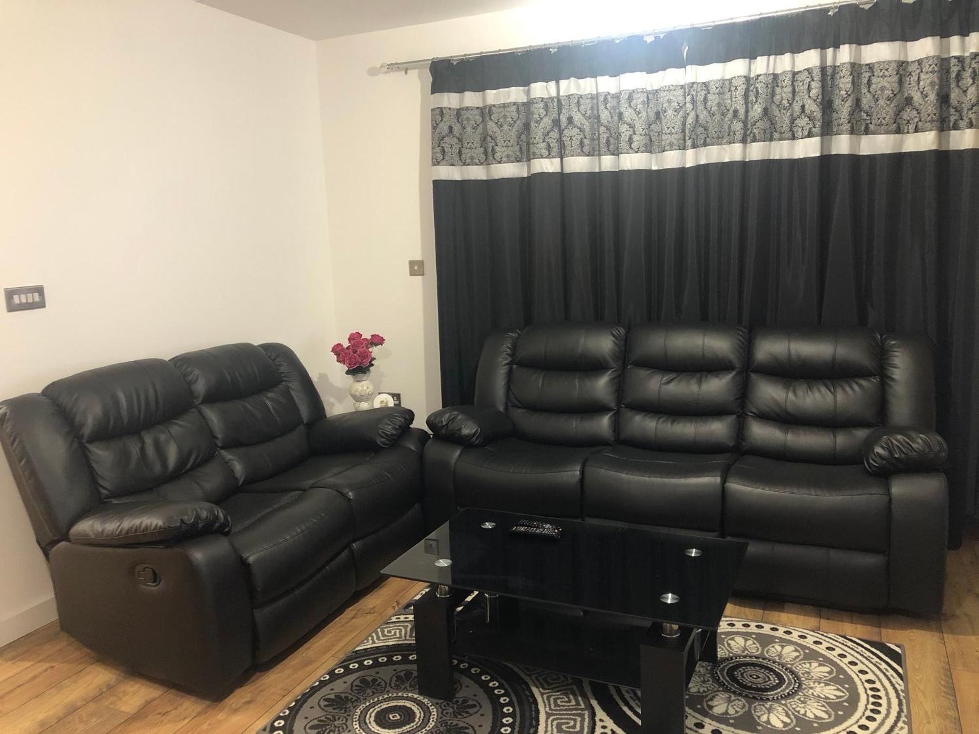 Privatunterkunft Luxury Kingsize Bedroom With Private Bathroom